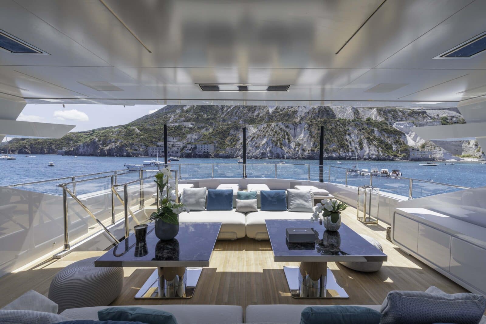 Yacht Deck con riscaldatori esterni elettrici